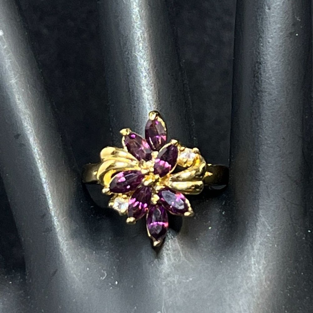 Vintage Roman Gold Tone, Pink Marque And Clear Rhinestone Statement Ring (R286)